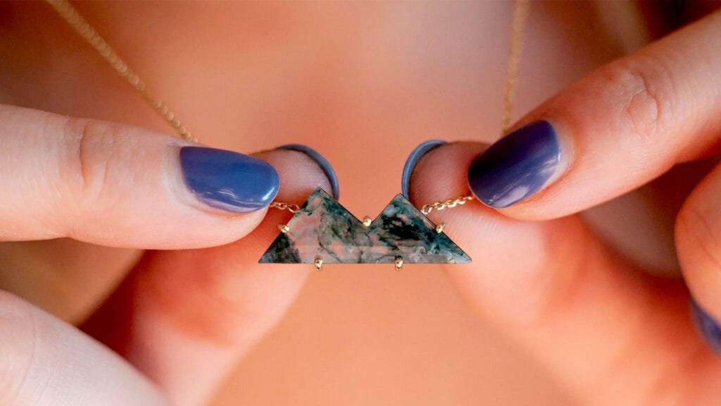 MOUNTAIN-CUT TWO TOP MOSS AGATE NECKLACE