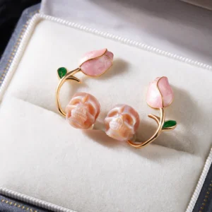 Tulip Pearl Skull Stud Earrings