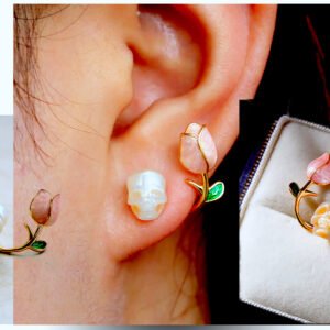Tulip Pearl Skull Stud Earrings