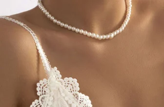 White Vintage Pearl Back Drop Chain Necklace